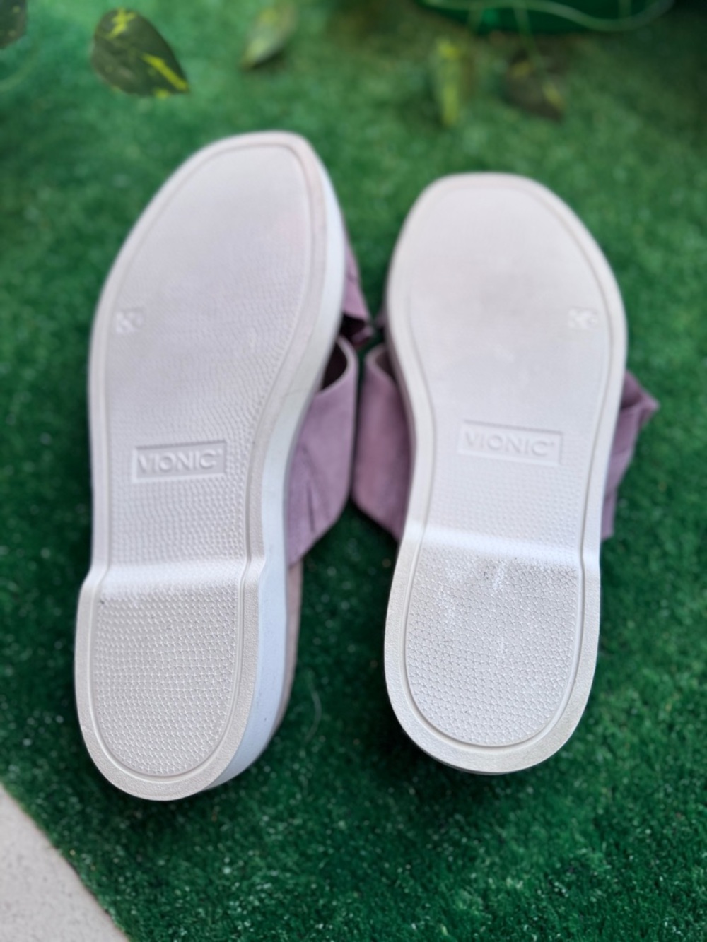 Vionic Dusty Lilac Ruffle Sandals - Picture 5 of 5